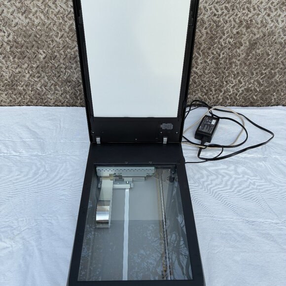 Epson Perfection 4490 PHOTO Desktop Scanner 4800 DPI With Cords TESTED WORKS - Picture 7 of 7